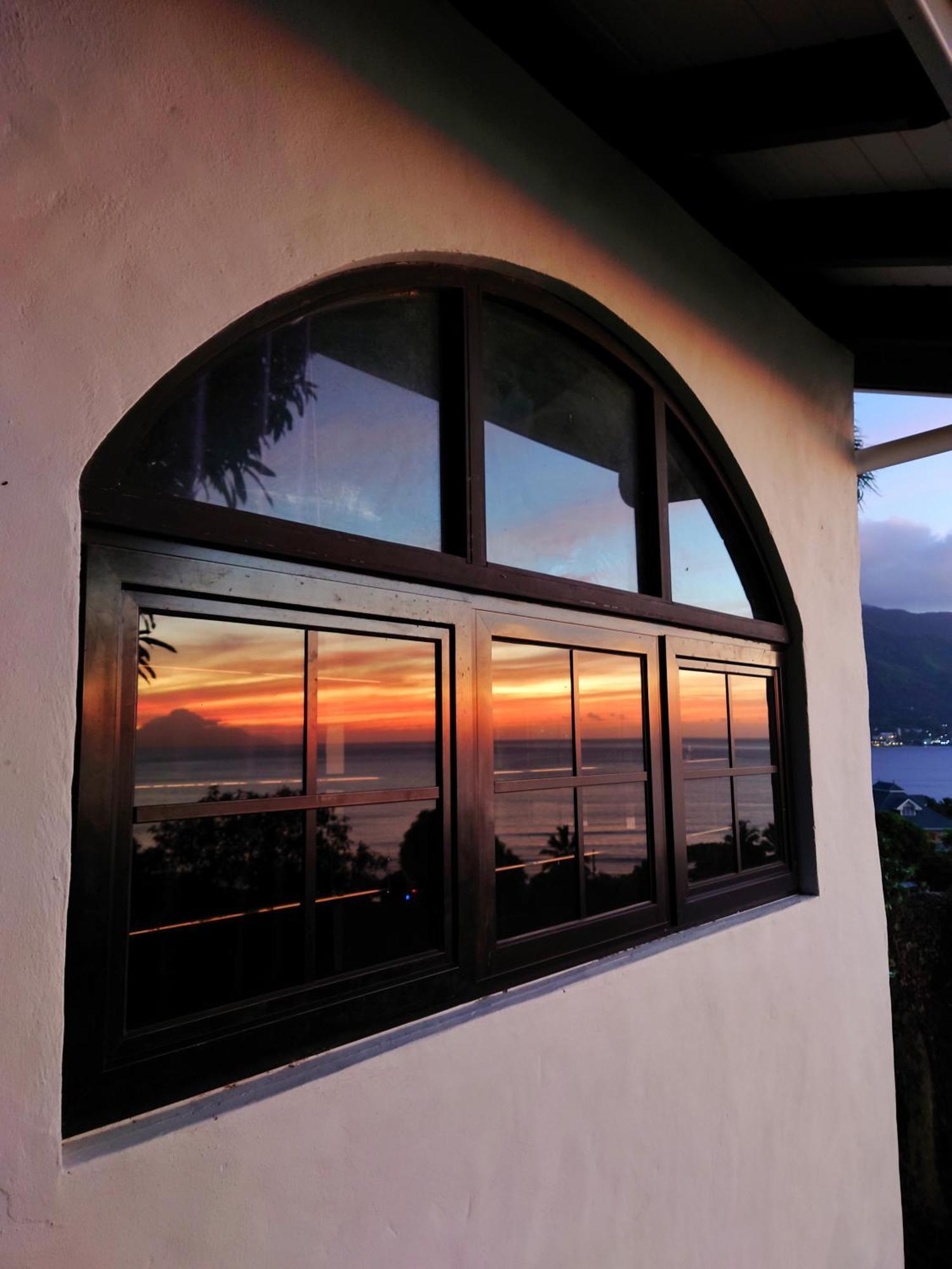 Apartament The Salty Palms Beau Vallon  Zewnętrze zdjęcie
