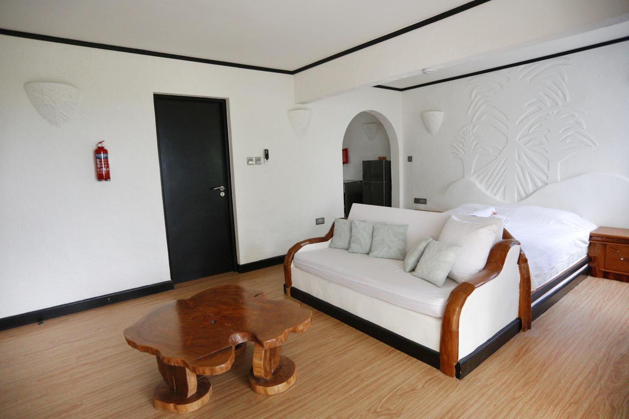 Apartament The Salty Palms Beau Vallon  Zewnętrze zdjęcie