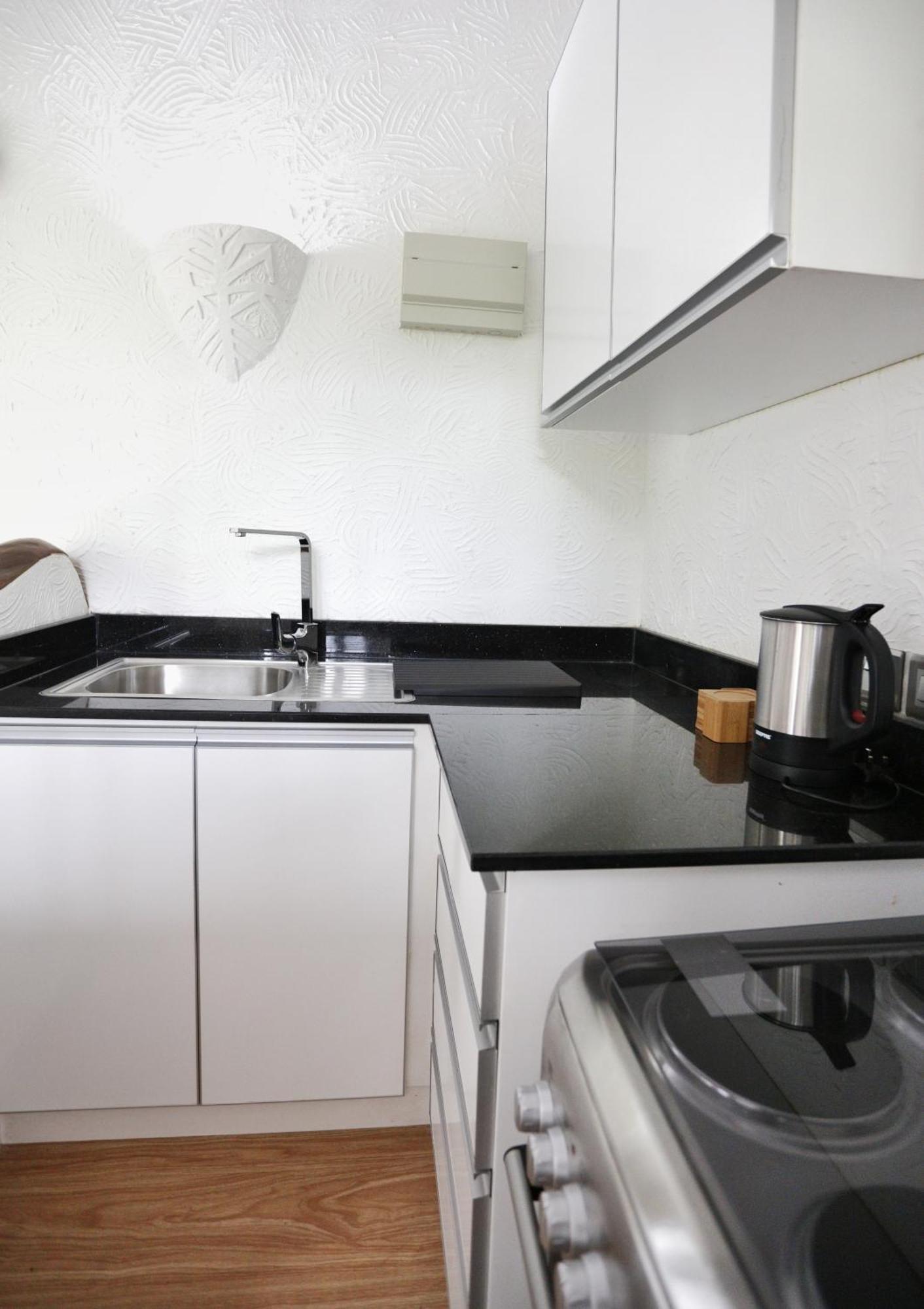 Apartament The Salty Palms Beau Vallon  Zewnętrze zdjęcie