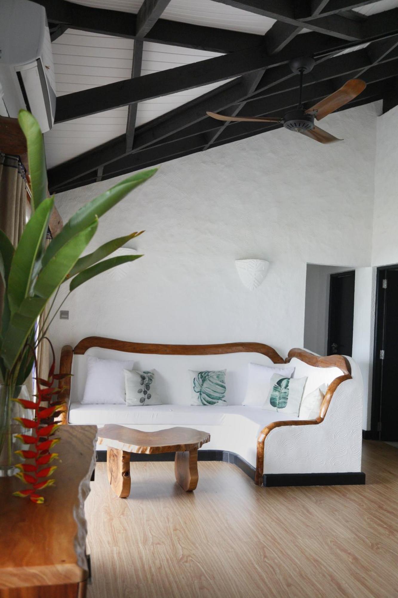 Apartament The Salty Palms Beau Vallon  Zewnętrze zdjęcie