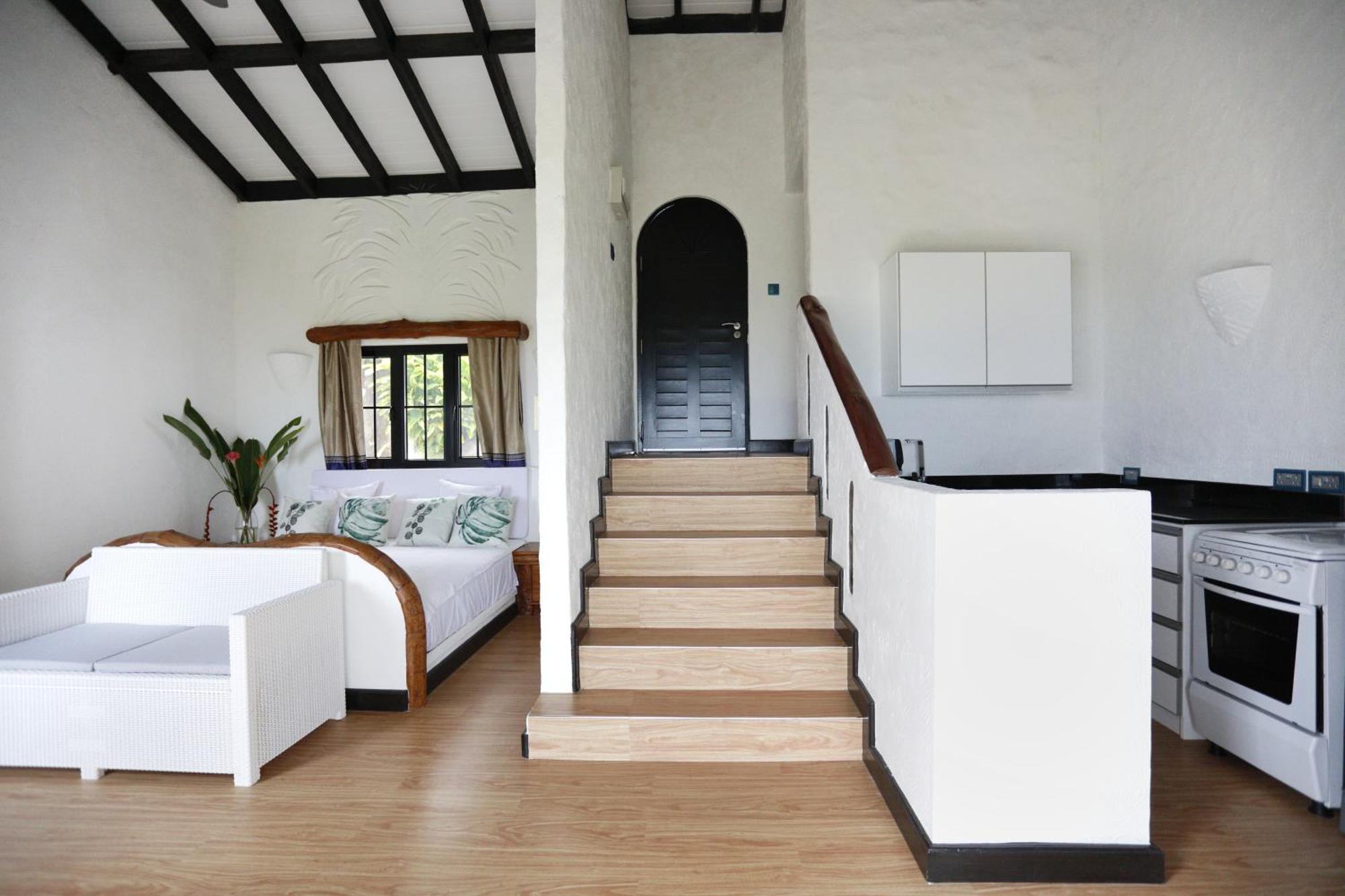 Apartament The Salty Palms Beau Vallon  Zewnętrze zdjęcie