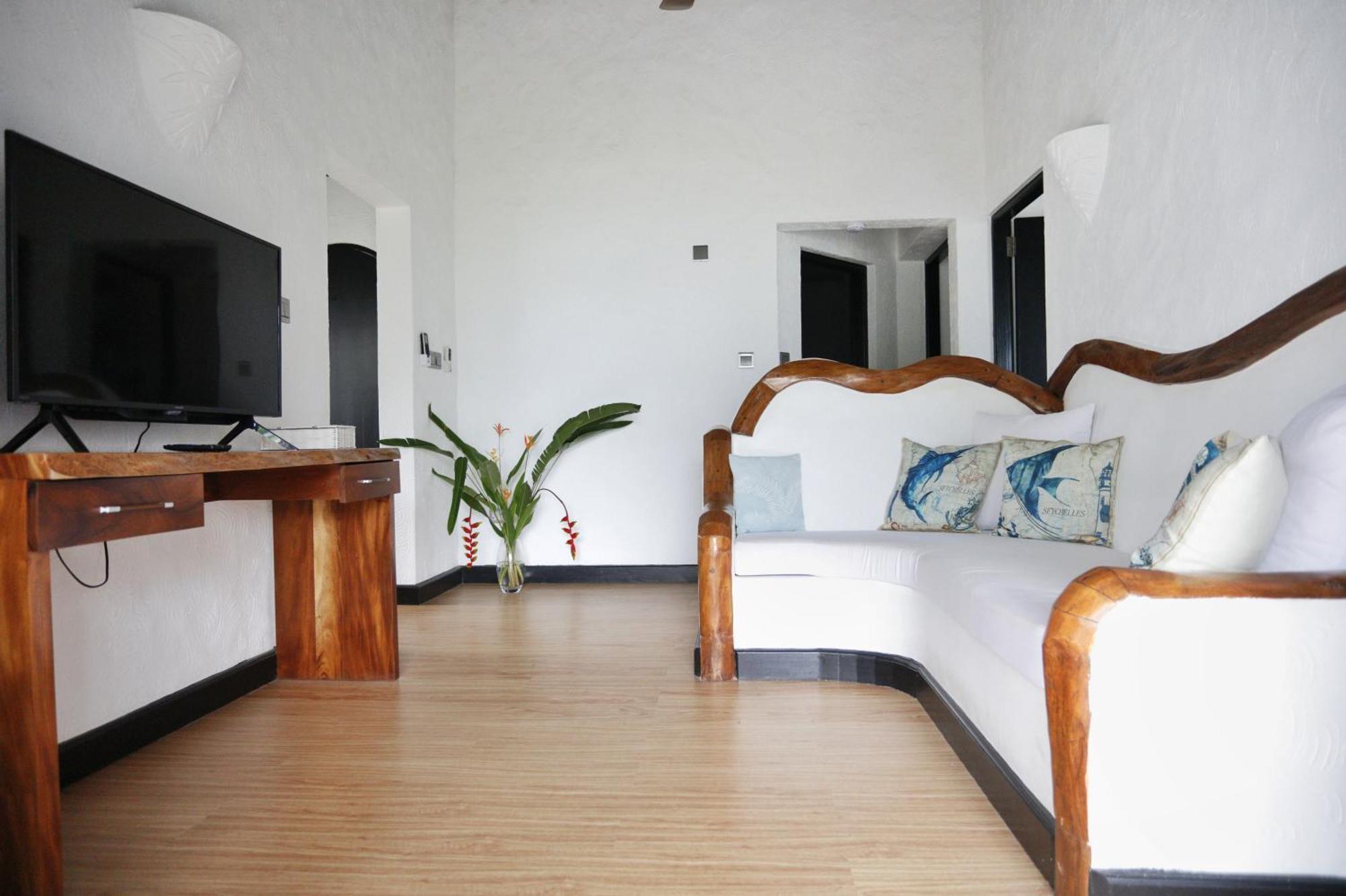 Apartament The Salty Palms Beau Vallon  Zewnętrze zdjęcie
