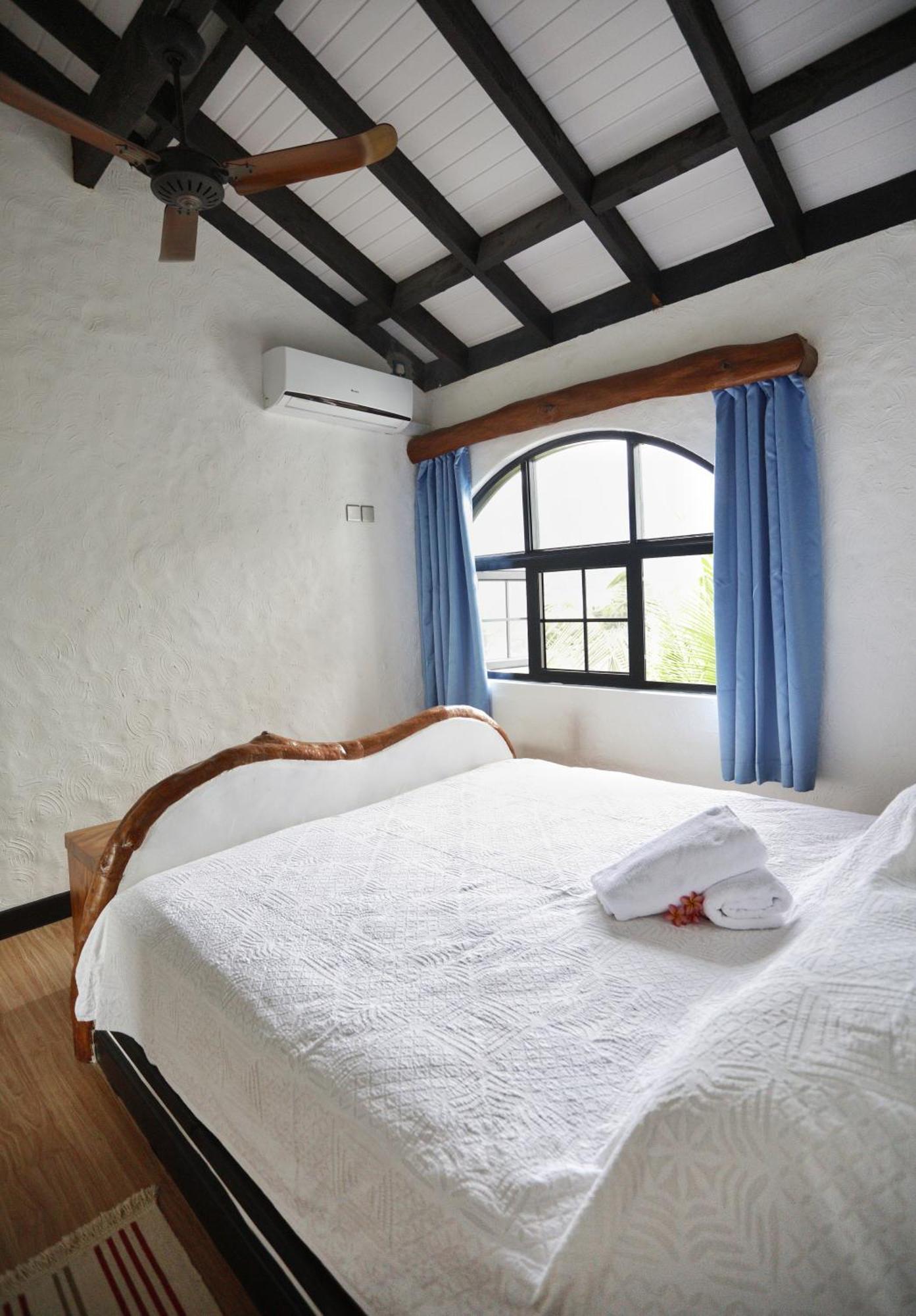 Apartament The Salty Palms Beau Vallon  Zewnętrze zdjęcie