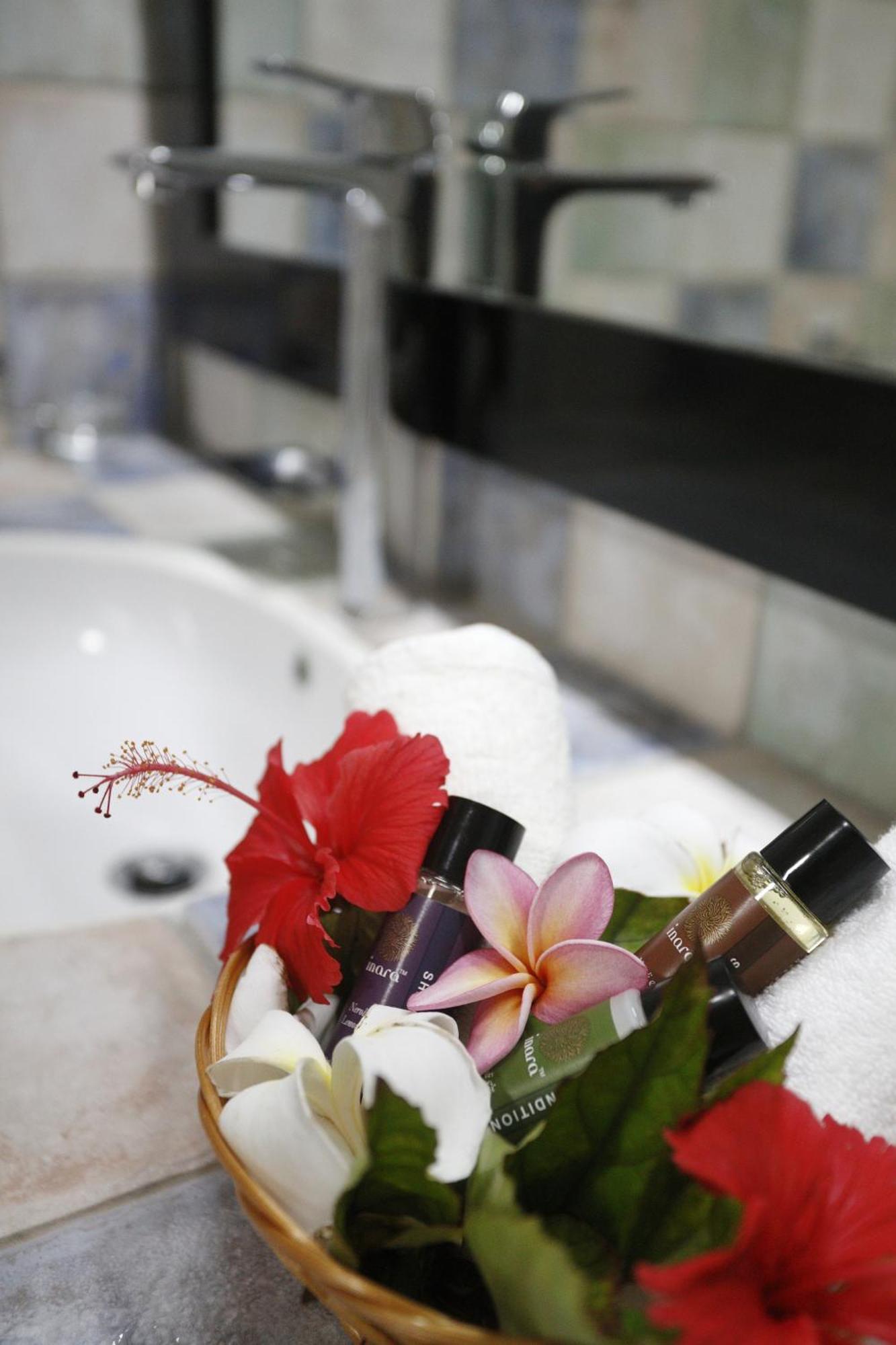 Apartament The Salty Palms Beau Vallon  Zewnętrze zdjęcie